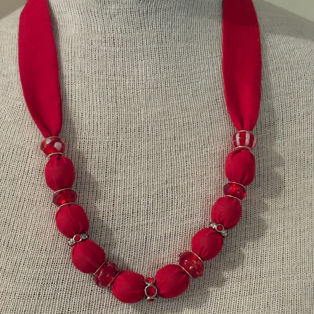 necklace red beaded fabric adjustable self-tie